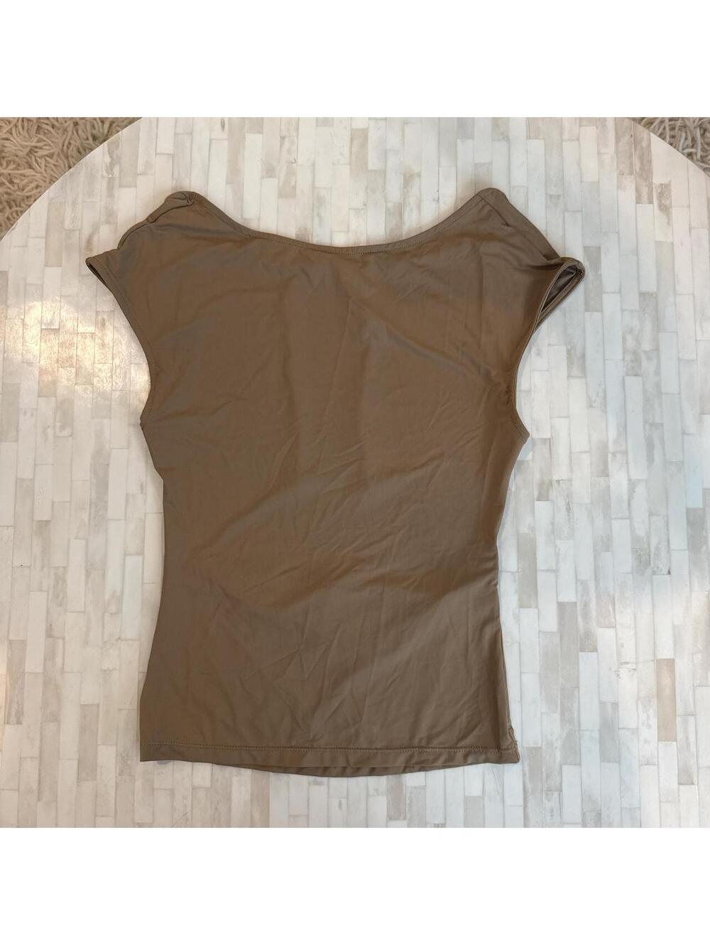 Lioness Women's Brown and Tan Crop-top